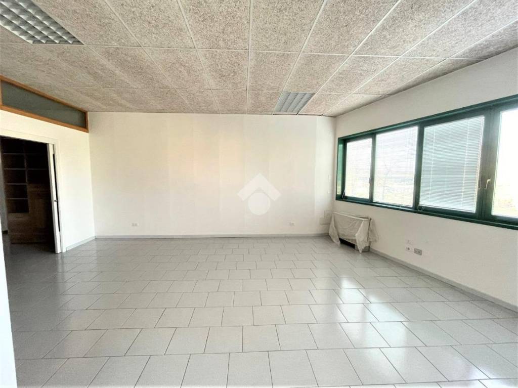 ufficio in vendita a Limena