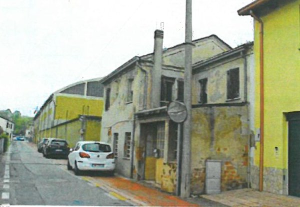 locale di sgombero in vendita a Limena