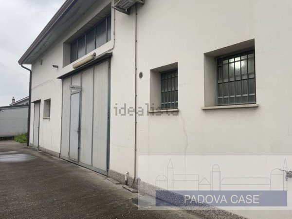 locale di sgombero in vendita a Limena