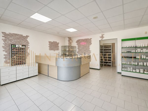 negozio in vendita a Limena