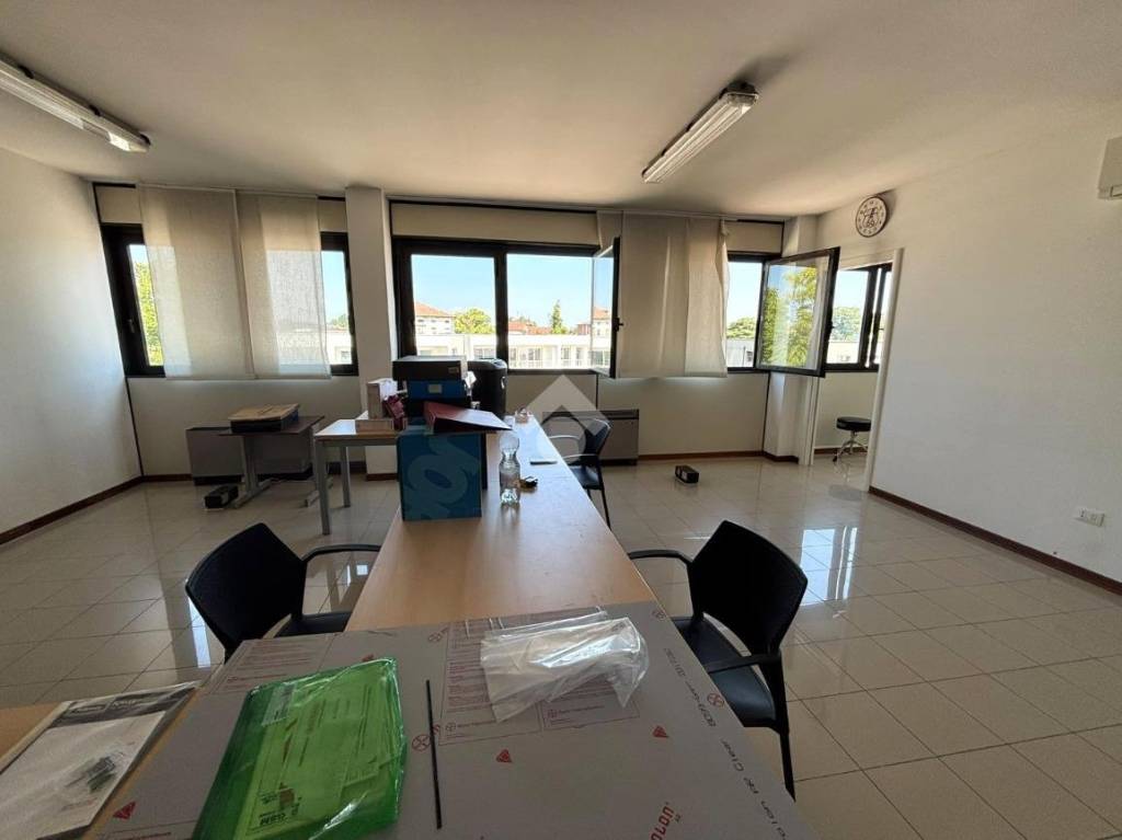 ufficio in vendita a Limena