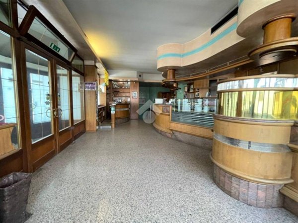 locale commerciale in vendita a Limena