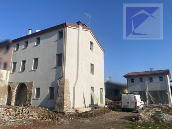 appartamento in vendita a Loreggia in zona Loreggiola
