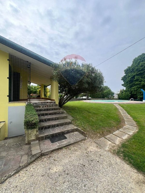 casa indipendente in vendita a Loreggia