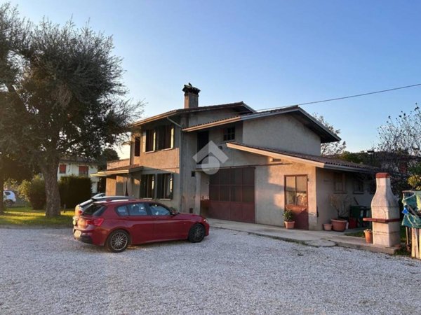 casa indipendente in vendita a Loreggia in zona Loreggiola