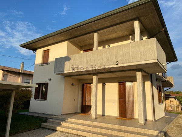 casa indipendente in vendita a Loreggia