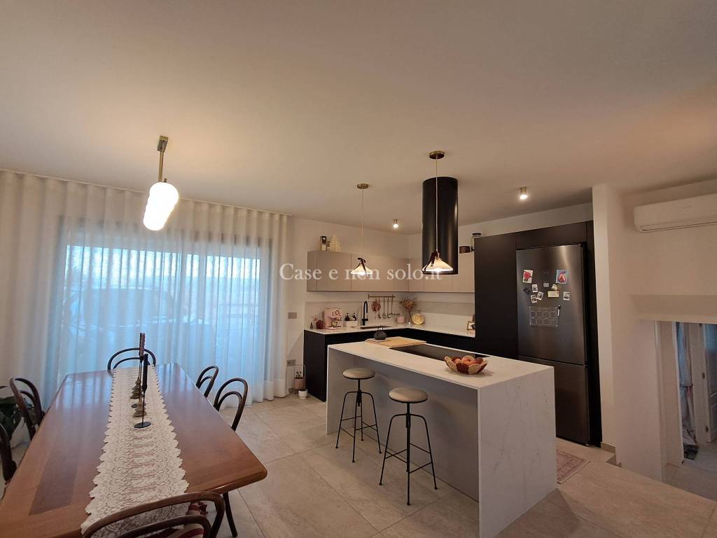 villa in vendita a Loreggia in zona Loreggiola