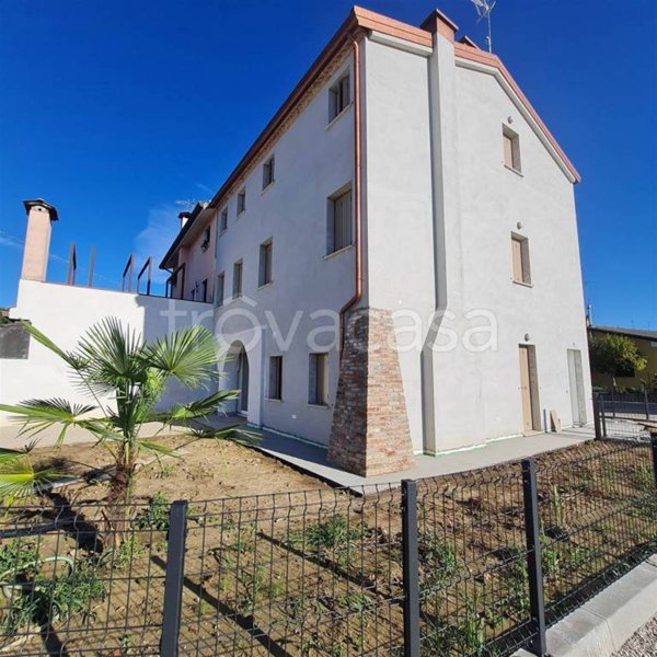 appartamento in vendita a Loreggia in zona Loreggiola