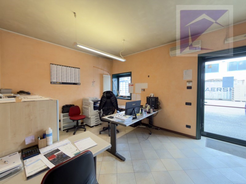 locale commerciale in vendita a Loreggia