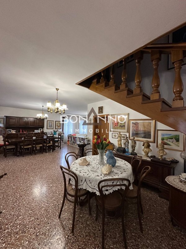 casa indipendente in vendita a Loreggia