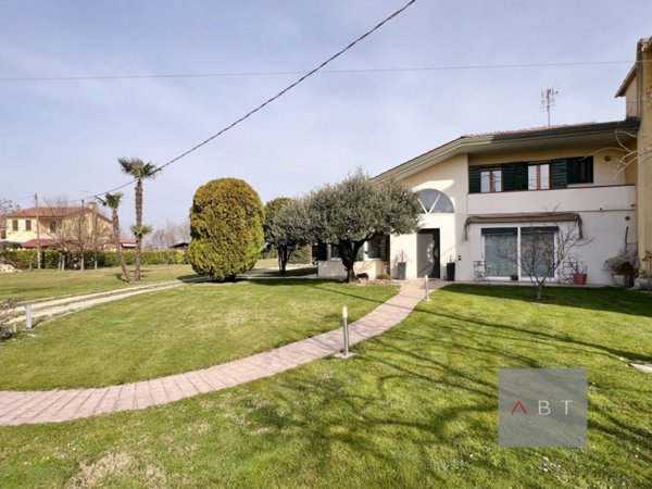 casa indipendente in vendita a Loreggia in zona Loreggiola