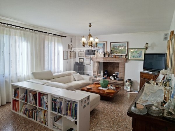 casa indipendente in vendita a Loreggia