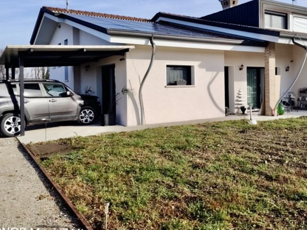 casa indipendente in vendita a Loreggia