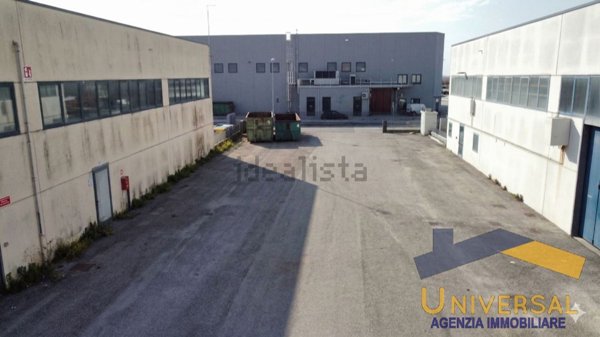 capannone in vendita a Loreggia