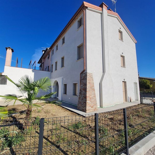 appartamento in vendita a Loreggia in zona Loreggiola