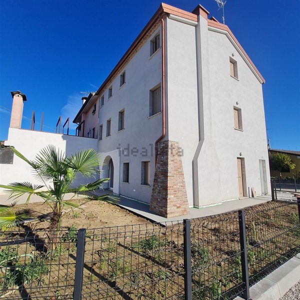 appartamento in vendita a Loreggia in zona Loreggiola