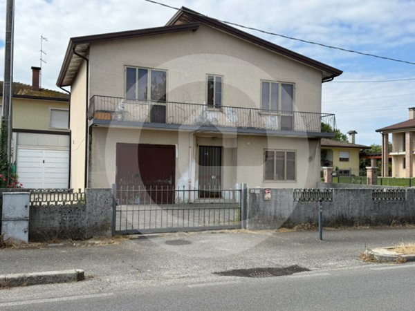 casa indipendente in vendita a Loreggia