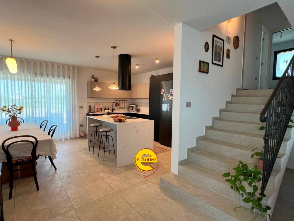 casa indipendente in vendita a Loreggia in zona Loreggiola