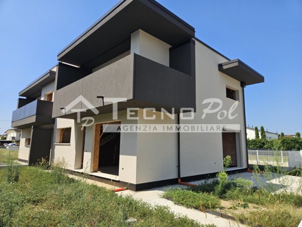 casa indipendente in vendita a Loreggia