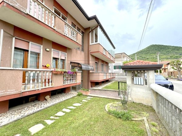 appartamento in vendita a Lozzo Atestino