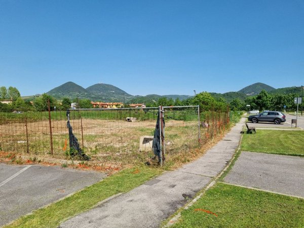 terreno edificabile in vendita a Lozzo Atestino