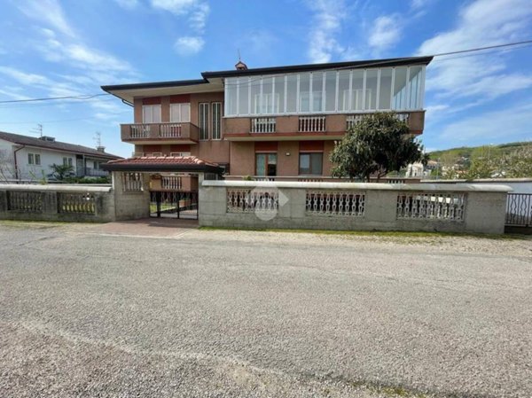 appartamento in vendita a Lozzo Atestino