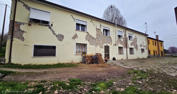 casa indipendente in vendita a Lozzo Atestino