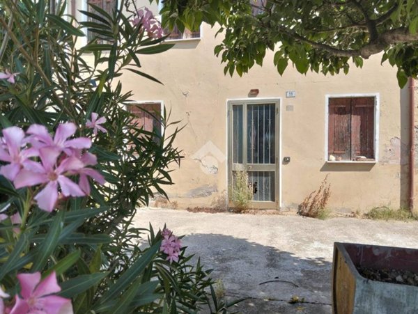 casa indipendente in vendita a Lozzo Atestino in zona Chiavicone