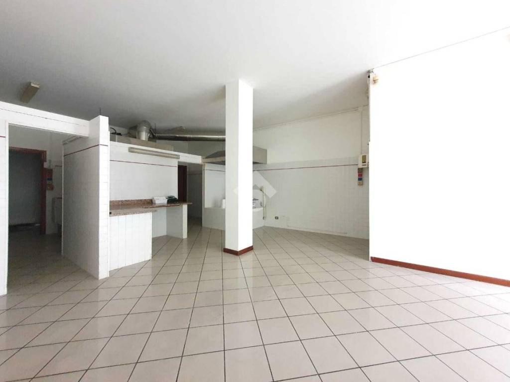 negozio in vendita a Maserà di Padova
