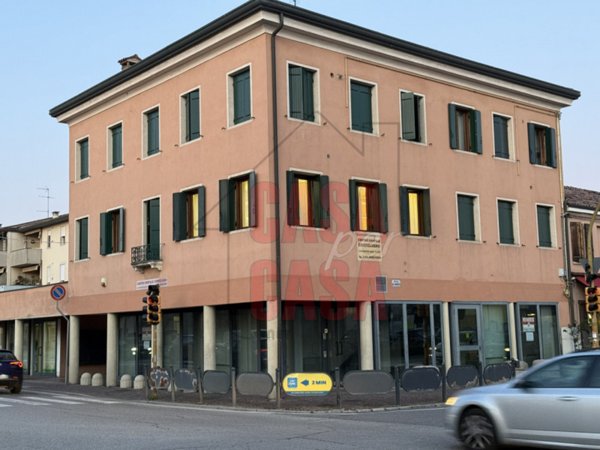 negozio in vendita a Maserà di Padova