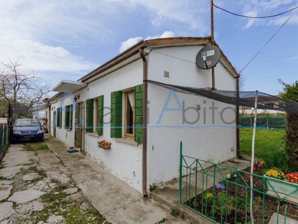 casa indipendente in vendita a Maserà di Padova in zona Bertipaglia
