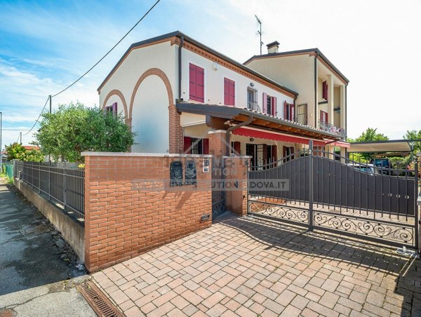 casa indipendente in vendita a Maserà di Padova in zona Bertipaglia