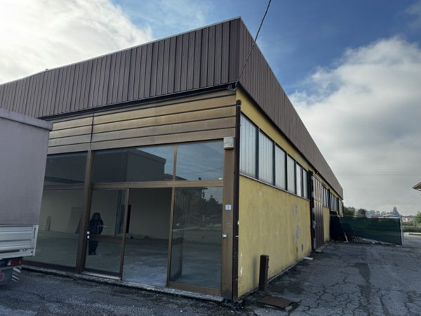 capannone in vendita a Masi