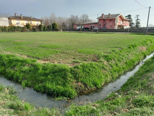 terreno edificabile in vendita a Massanzago in zona Zeminiana