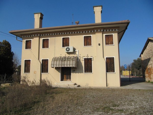 casa indipendente in vendita a Massanzago