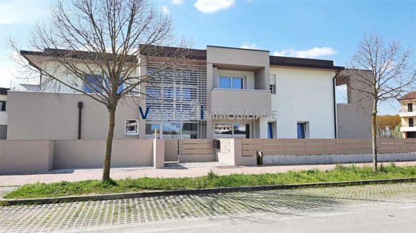 negozio in vendita a Massanzago