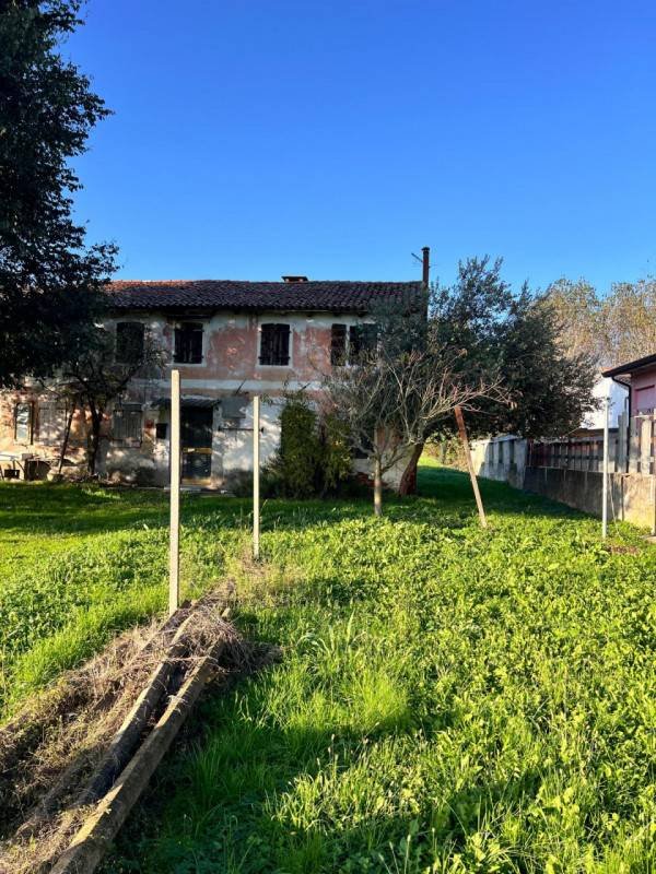 casale in vendita a Massanzago in zona San Dono