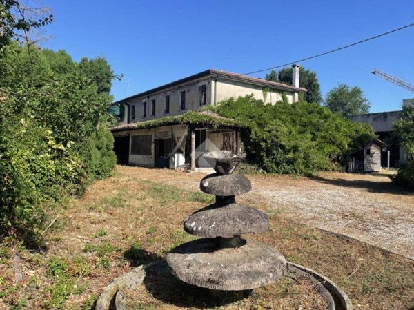 casa indipendente in vendita a Massanzago