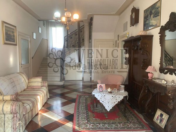 casa indipendente in vendita a Massanzago