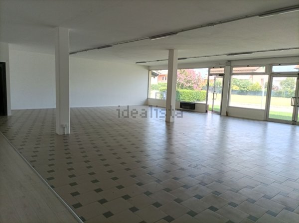 negozio in vendita a Massanzago