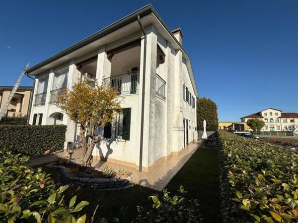 casa indipendente in vendita a Massanzago