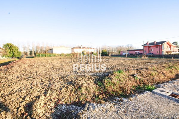 casa indipendente in vendita a Massanzago in zona Zeminiana