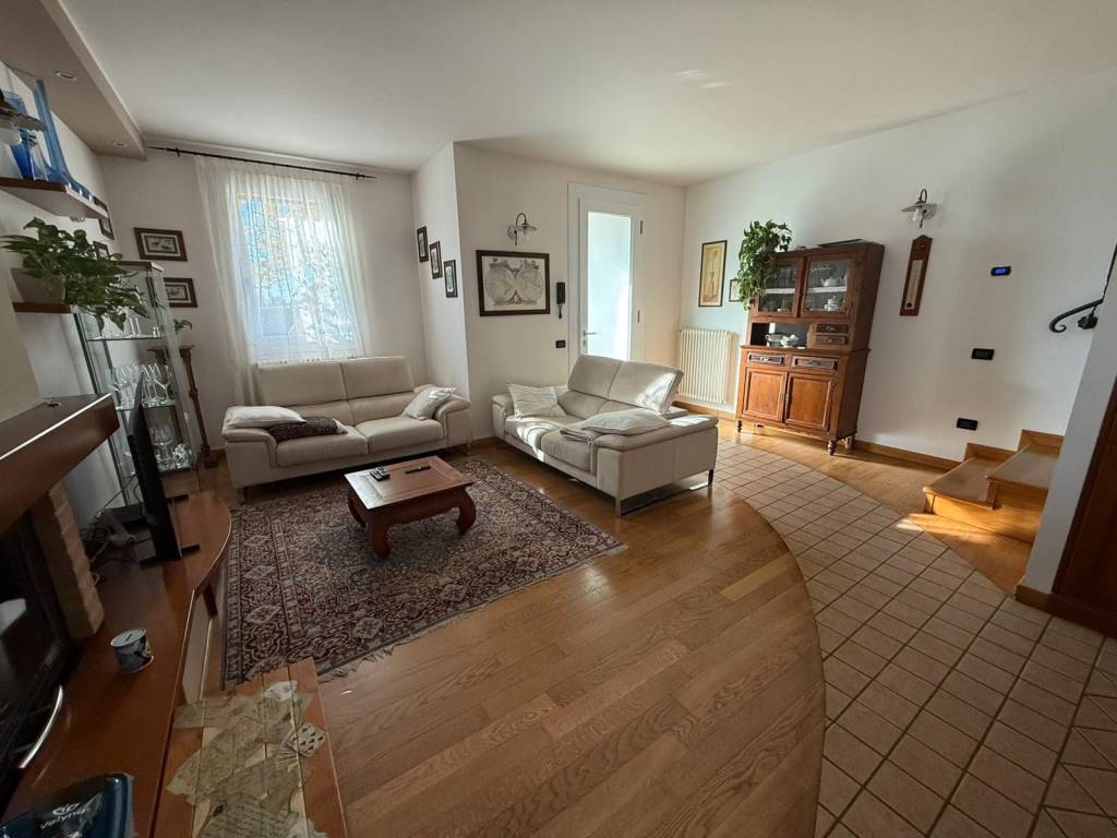 casa indipendente in vendita a Massanzago