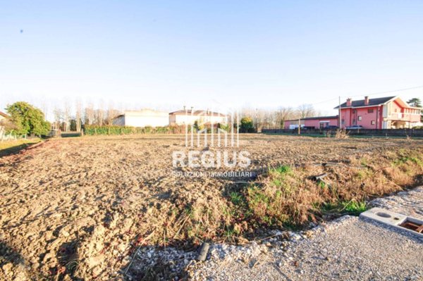 casa indipendente in vendita a Massanzago in zona Zeminiana