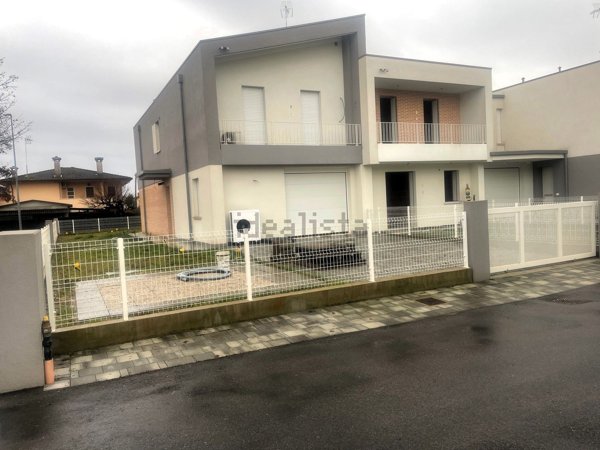 casa semindipendente in vendita a Massanzago