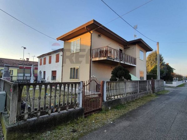 casa indipendente in vendita a Massanzago
