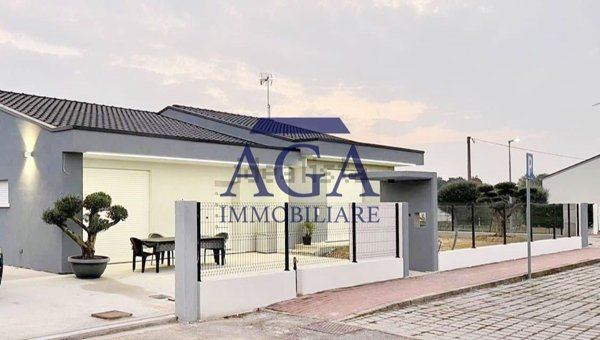 casa indipendente in vendita a Massanzago in zona Zeminiana