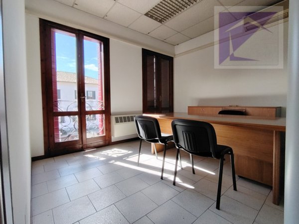 ufficio in vendita a Massanzago