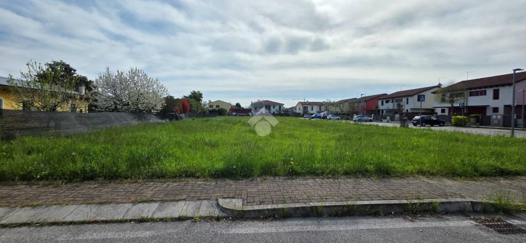 terreno agricolo in vendita a Massanzago in zona Zeminiana
