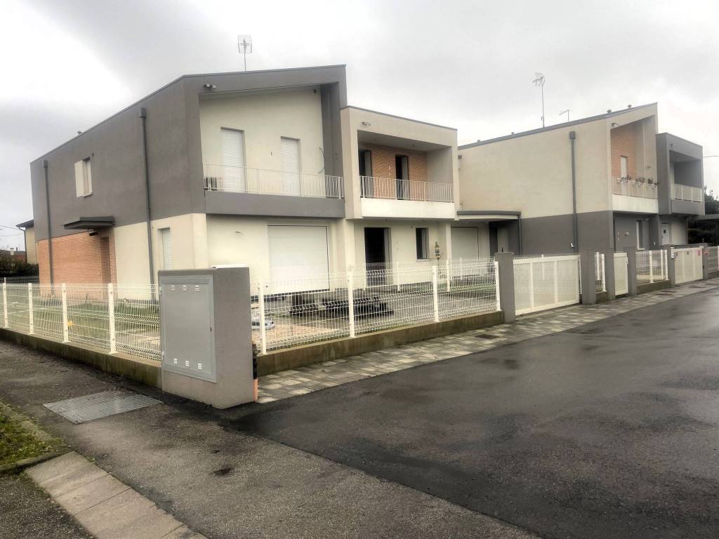 casa indipendente in vendita a Massanzago